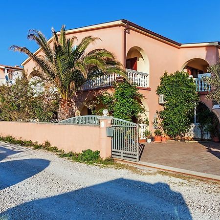 Villa Mare Apartments Vir Exterior photo