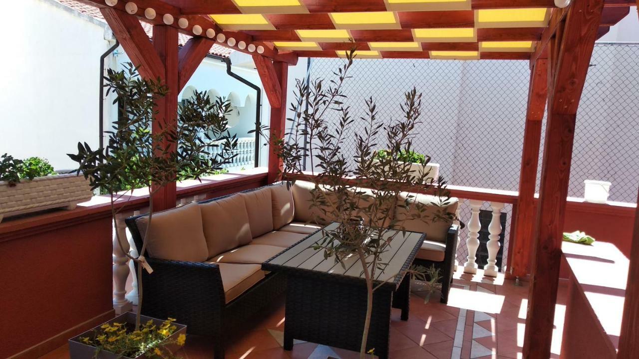 Villa Mare Apartments Vir Exterior photo